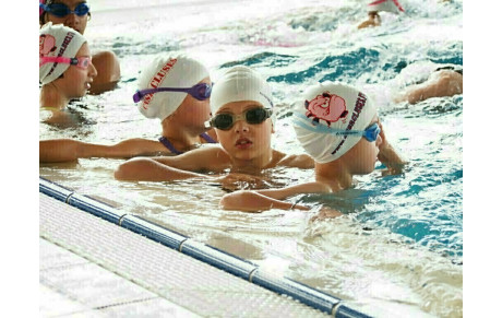 Ecole de natation 2 X semaine : mercredi de 14h15 à 15h15 et samedi de 11h/12h